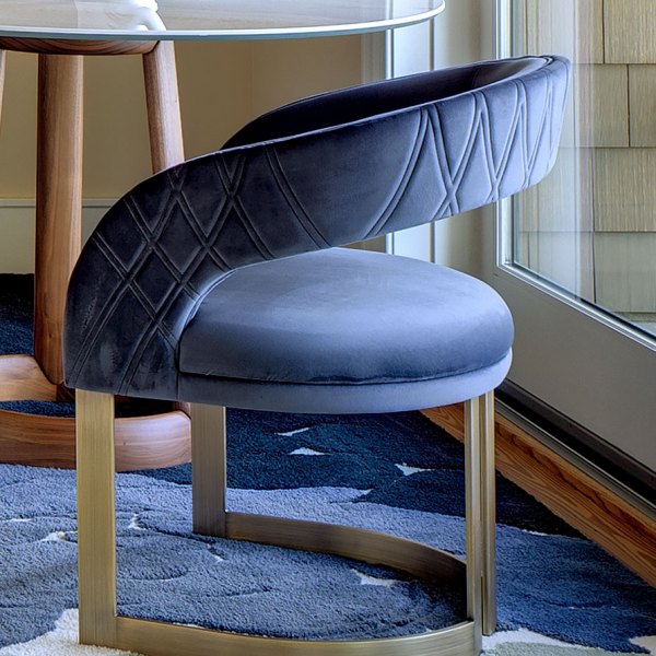 9490-Upstairs-Landing-Chair-Detail